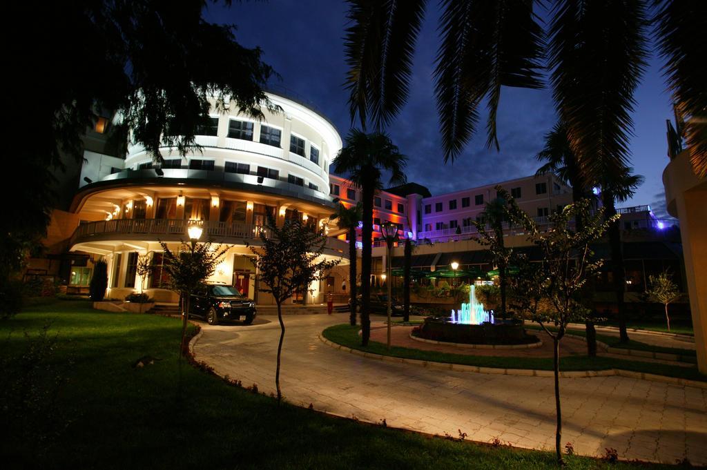 Hotel Intourist Palace Batumi Eksteriør bilde