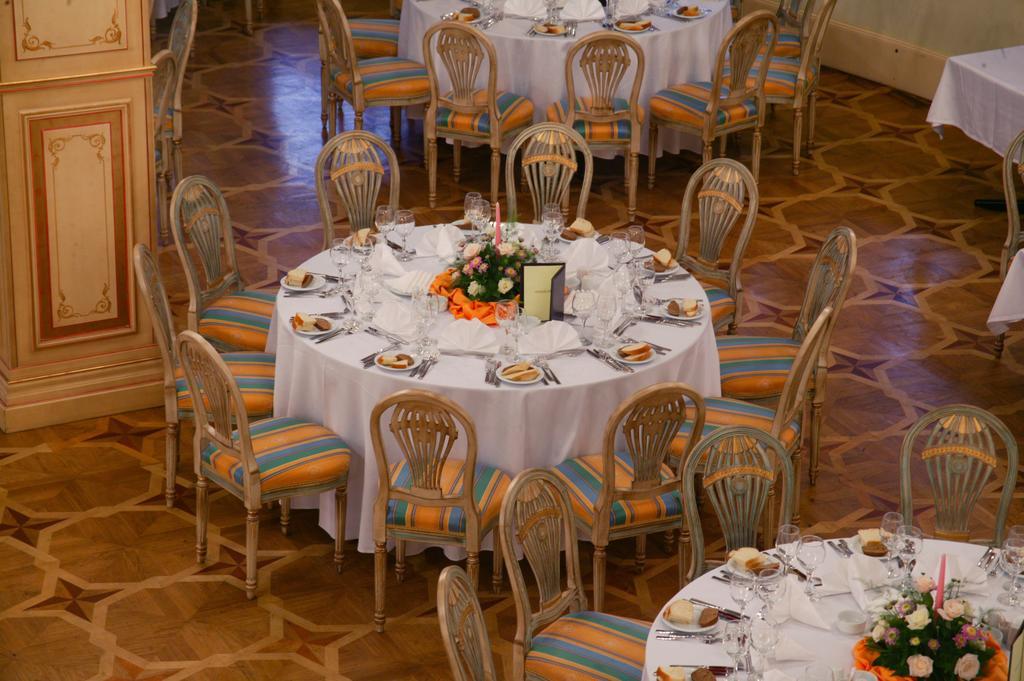 Hotel Intourist Palace Batumi Eksteriør bilde