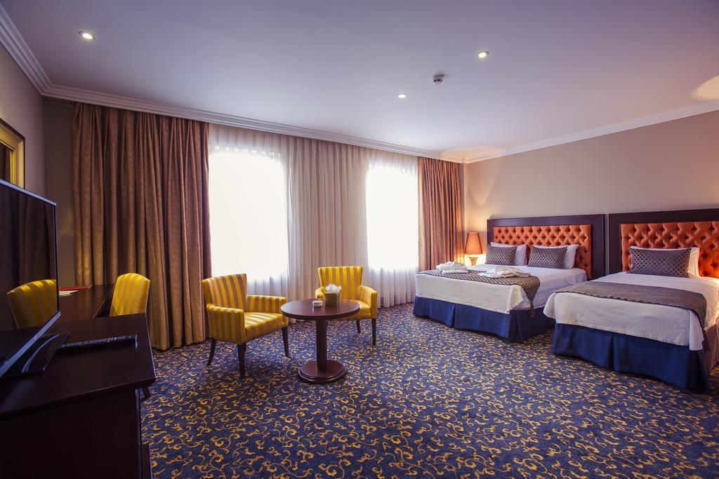 Hotel Intourist Palace Batumi Rom bilde
