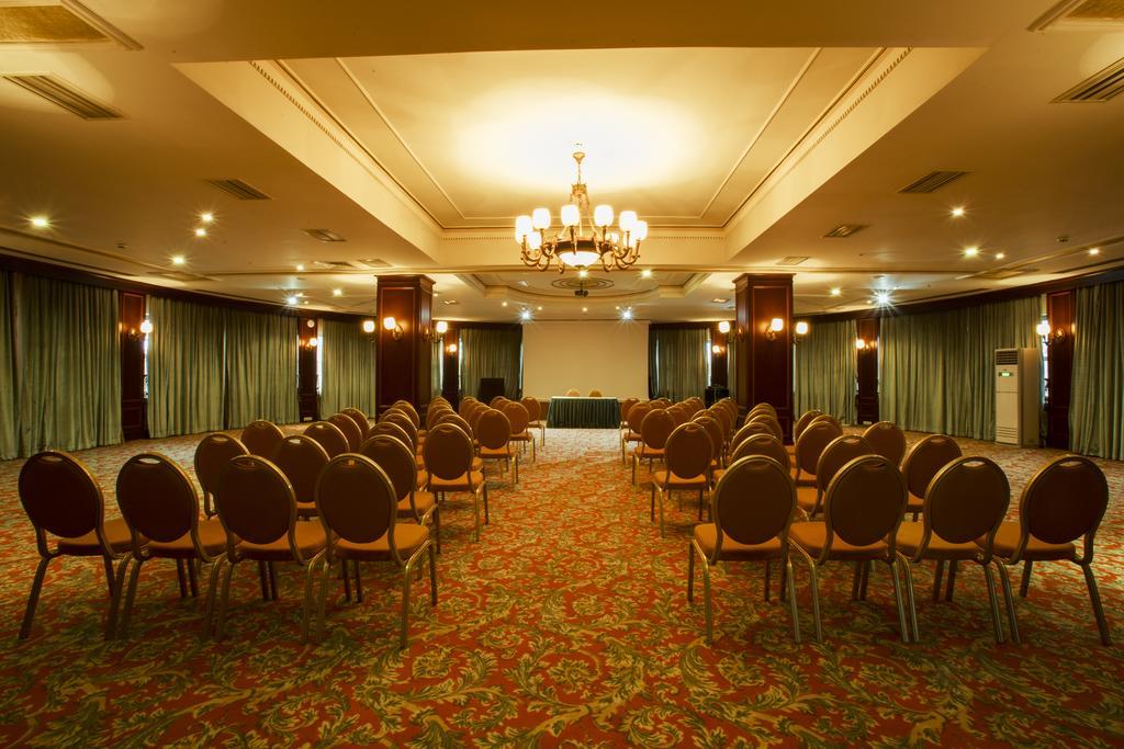 Hotel Intourist Palace Batumi Eksteriør bilde