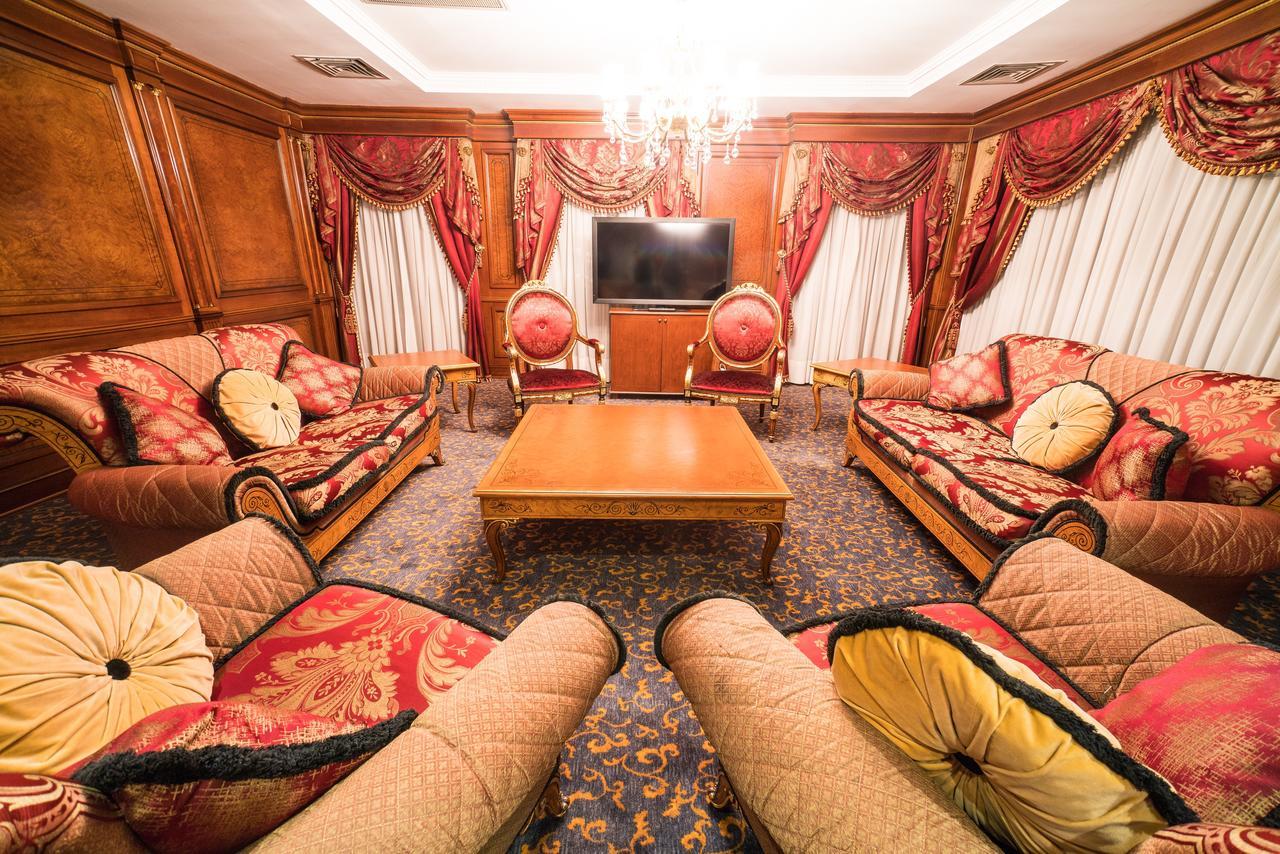 Hotel Intourist Palace Batumi Eksteriør bilde