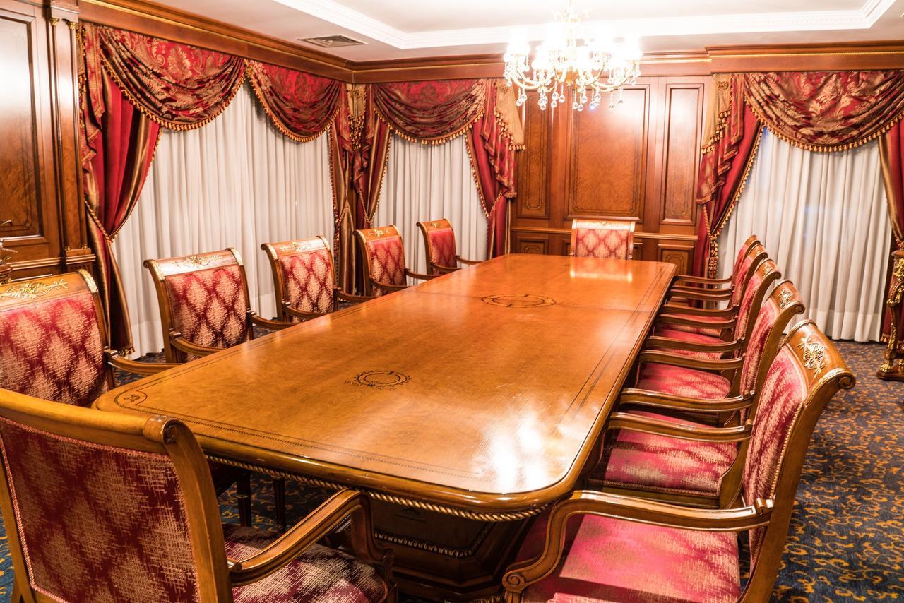 Hotel Intourist Palace Batumi Eksteriør bilde