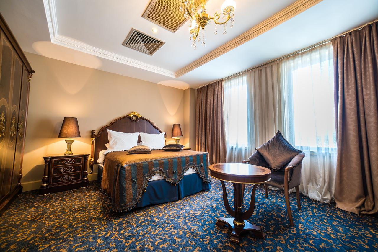 Hotel Intourist Palace Batumi Eksteriør bilde