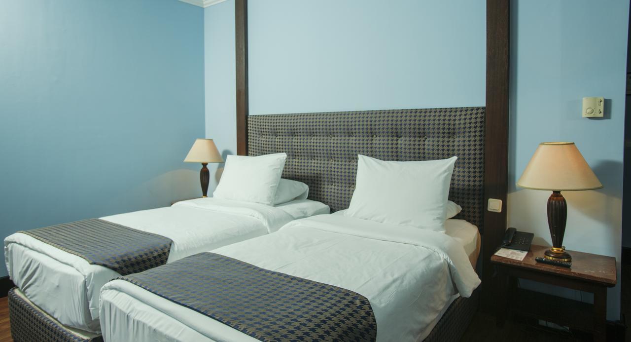 Hotel Intourist Palace Batumi Eksteriør bilde