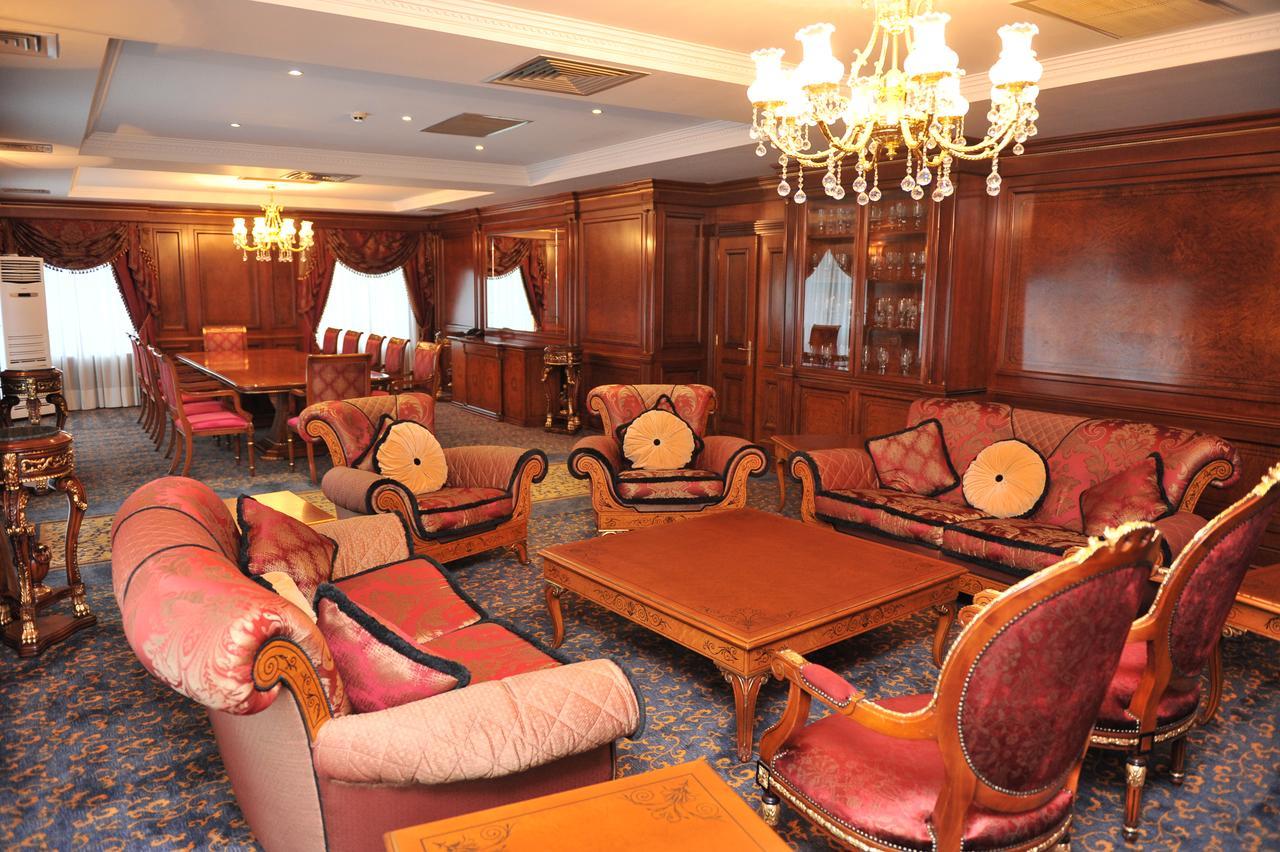 Hotel Intourist Palace Batumi Rom bilde